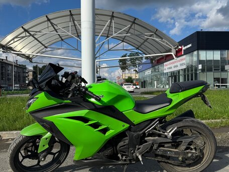 2015 Kawasaki Ninja 300, зелёный, 420000 рублей, вид 2