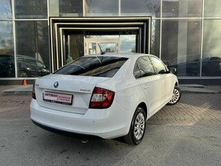 2019 Skoda Rapid I Рестайлинг, белый, 1289000 рублей, вид 5