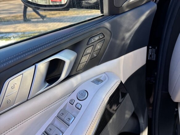 2019 BMW X7 40i I (G07), чёрный - вид 17
