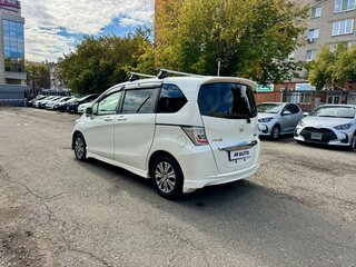 2012 Honda Freed I Рестайлинг, белый, 1159000 рублей, вид 2