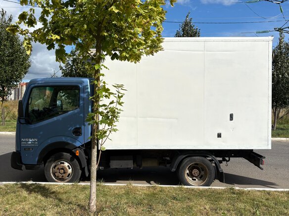 2010 Nissan Cabstar, синий, 1200000 рублей - вид 5