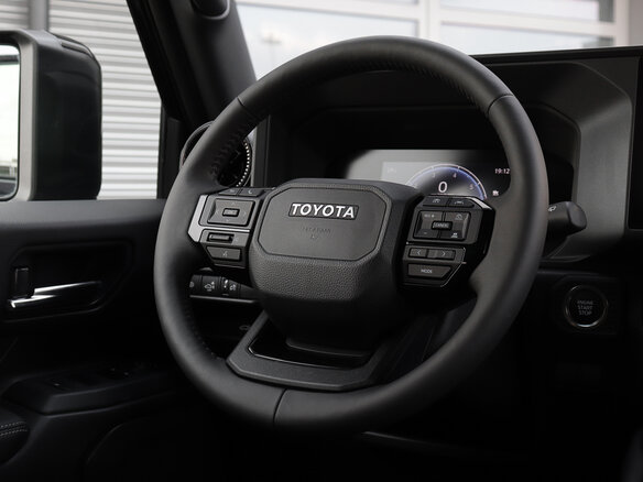 2026 Toyota Land Cruiser Prado 250 Series, чёрный - вид 20