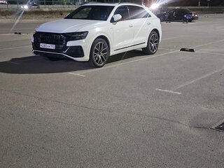 2021 Audi Q8 55 TFSI I (4M), белый, 4400000 рублей, вид 3