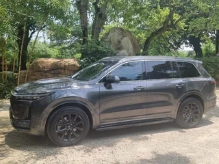 2020 Li Auto (Lixiang) One I, серый, 3850000 рублей, вид 2