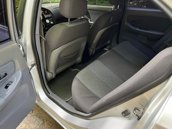 2004 Hyundai Elantra III (XD2) Рестайлинг, серебристый - вид 12