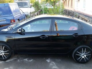 2013 Kia Rio 4-speed III, чёрный, 1050000 рублей, вид 5