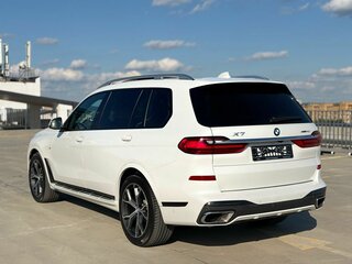 2019 BMW X7 40i I (G07), белый, 7780000 рублей, вид 3