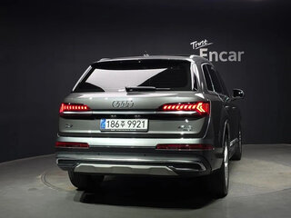 2024 Audi Q7 45 TDI II (4M) Рестайлинг 2, чёрный, 8159000 рублей, вид 4