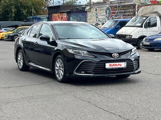 2021 Toyota Camry VIII (XV70) Рестайлинг, чёрный, 1900000 рублей, вид 3