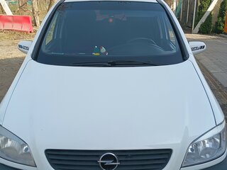 2000 Opel Zafira A, белый, 270000 рублей, вид 2