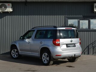 2014 Skoda Yeti I Рестайлинг, серебристый, 889888 рублей, вид 4