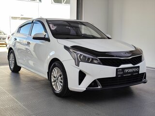 2021 Kia Rio IV Рестайлинг, белый, 1755000 рублей, вид 3