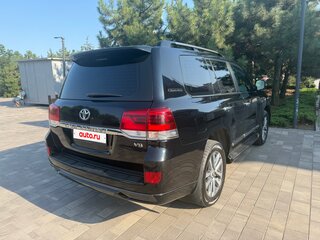 2017 Toyota Land Cruiser 200 Series Рестайлинг 2, чёрный, 7500000 рублей, вид 3