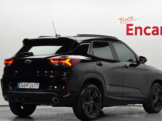 2023 Chevrolet TrailBlazer III, чёрный, 1433000 рублей, вид 3