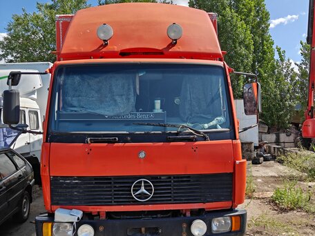 1995 Mercedes-Benz 814, оранжевый, 650000 рублей, вид 1