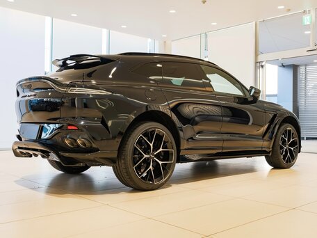 2025 Aston Martin DBX707 I, чёрный, 27500000 рублей, вид 3