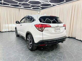2017 Honda Vezel I, белый, 1899000 рублей, вид 4