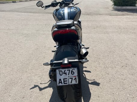 2020 Triumph Rocket 3, чёрный, 1600000 рублей, вид 2