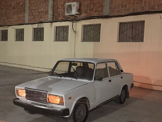 2005 Lada (ВАЗ) 2107, белый, 115000 рублей, вид 1