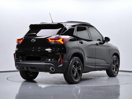2022 Chevrolet TrailBlazer III, белый, 1750000 рублей, вид 3