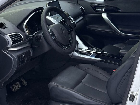 2022 Mitsubishi Eclipse Cross I Рестайлинг, белый, 1770000 рублей - вид 4