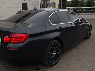 2011 BMW 5 серии 523i VI (F10/F11/F07), серый, 1500000 рублей, вид 4