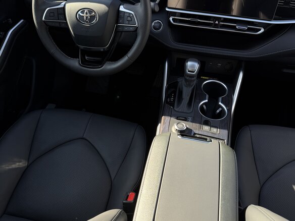 2026 Toyota Highlander IV (XU70), чёрный, 5170000 рублей - вид 22