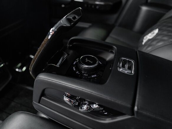2019 Rolls-Royce Phantom VIII (Series I), белый, 37000000 рублей - вид 11
