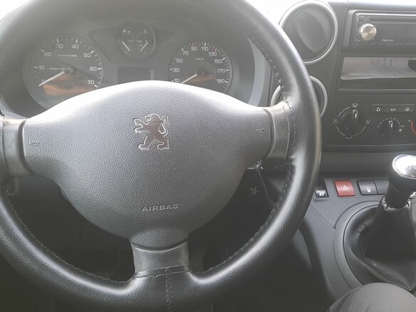 2010 Peugeot Partner II, белый, 500000 рублей - вид 6