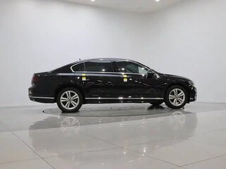 2025 Volkswagen Magotan B8 Рестайлинг, чёрный, 1819000 рублей, вид 4
