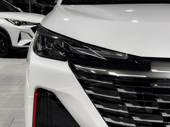 2026 Changan UNI-S I, белый - вид 3