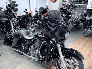 2014 Harley-Davidson Street Glide, чёрный, 1400000 рублей, вид 1