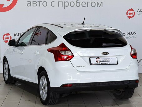 2013 Ford Focus III, белый, 709000 рублей, вид 2