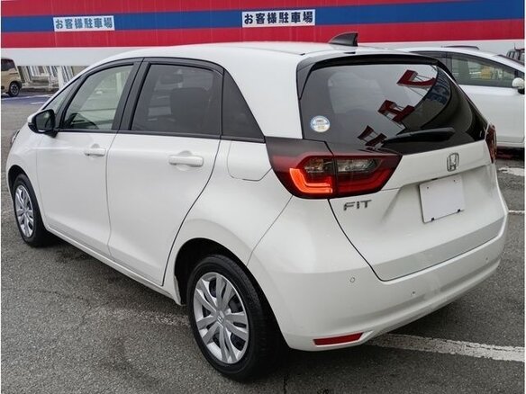 2024 Honda Fit IV Рестайлинг, белый, 1110014 рублей - вид 3