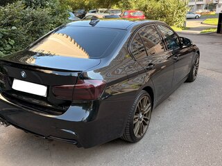 2017 BMW 3 серии 320i xDrive VI (F3x) Рестайлинг, чёрный, 2300000 рублей, вид 3