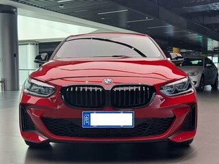 2022 BMW 1 серии 120i III (F52) Рестайлинг, красный, 1500000 рублей, вид 2