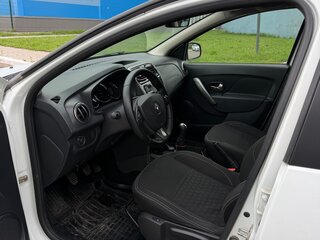 2017 Renault Logan II, белый, 800000 рублей, вид 5
