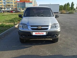 2012 Chevrolet Niva I Рестайлинг, серебристый, 520000 рублей, вид 2