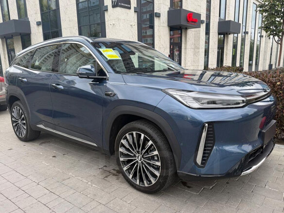 2026 Geely Galaxy M7, синий, 3200000 рублей