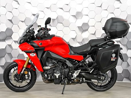 2021 Yamaha MT-09 Tracer (FJ-09), красный, 1227000 рублей, вид 4
