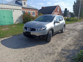 2010 Nissan Qashqai I Рестайлинг, серебристый, 750000 рублей, вид 1