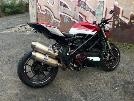 2009 Ducati Streetfighter, красный, 450000 рублей, вид 3