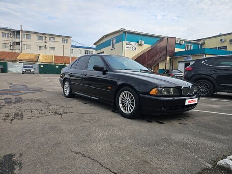 2002 BMW 5 серии 525i IV (E39) Рестайлинг, чёрный, 650000 рублей, вид 4