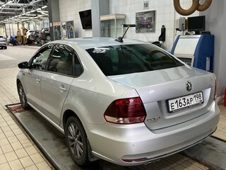 2019 Volkswagen Polo V Рестайлинг, серебристый, 950000 рублей, вид 3