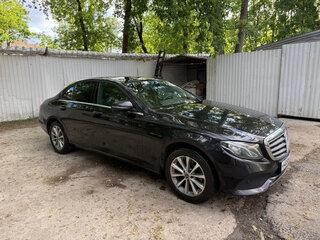 2020 Mercedes-Benz E-Класс 200 d V (W213, S213, C238), чёрный, 2380000 рублей, вид 2
