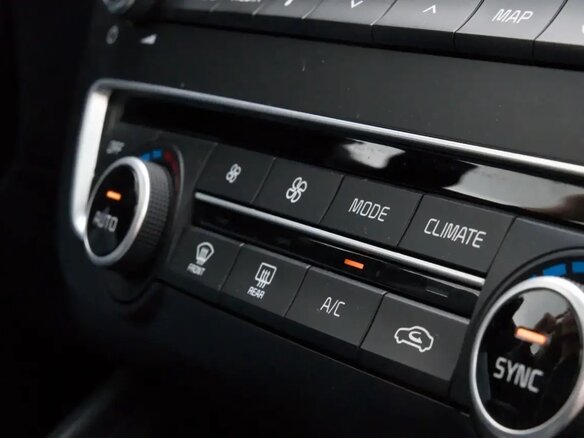 2017 Kia Optima IV, чёрный, 1700000 рублей - вид 9