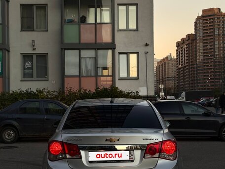 2011 Chevrolet Cruze I, серебристый, 490000 рублей, вид 4