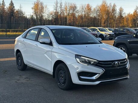 2026 Lada (ВАЗ) Vesta I Рестайлинг (NG), белый, 1730000 рублей, вид 2