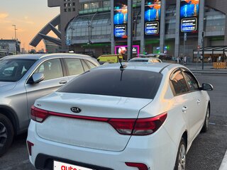 2017 Kia Rio IV, белый, 748500 рублей, вид 3