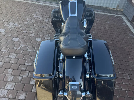2009 Harley-Davidson Electra Glide, чёрный, 1035000 рублей, вид 4